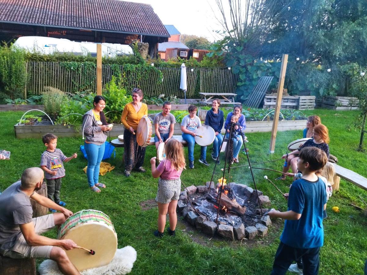 De Smishoeve Met Kinderpret, Dieren En Wellness Heers Exterior photo
