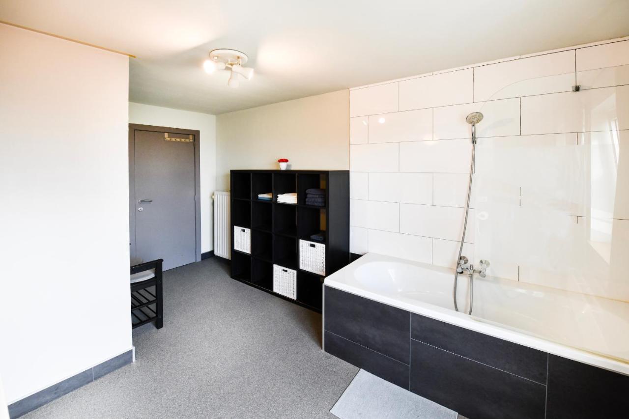 De Smishoeve Met Kinderpret, Dieren En Wellness Heers Exterior photo