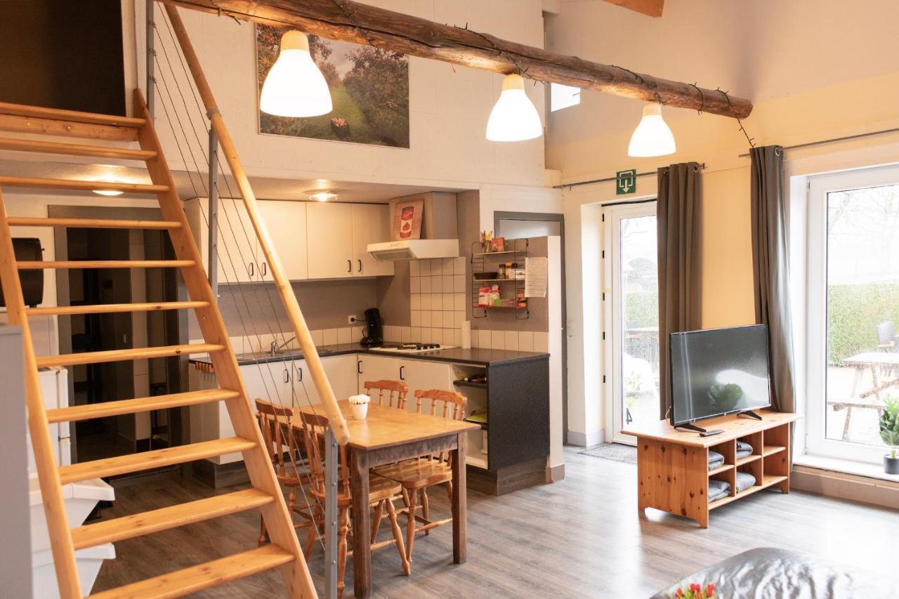De Smishoeve Met Kinderpret, Dieren En Wellness Heers Exterior photo